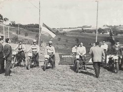Photo du circuit de moto-cross
