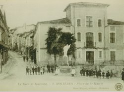 Carte postale ancienne de la ville de Molières 82