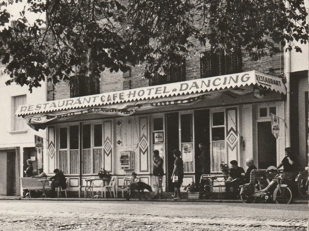 Carte postale ancienne de la ville de Molières 82