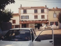 photo d'un commerce sur l'allée des Promenades de Molières