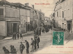Carte postale ancienne de la ville de Molières 82
