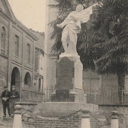Carte postale du monument aux morts