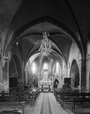 photo de l'intérieur d'une église