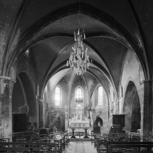 photo de l'intérieur d'une église