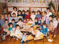 Classe de Mme Khial avec Mme Serrano, 1986 Photo d'écoliers