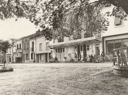 Carte postale ancienne de la ville de Molières 82