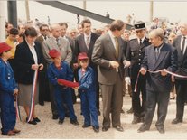 photo de l'inauguration de la caserne des pompiers, 1992