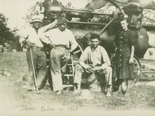 Photo de sainte Arthémie en 1940 Delmas Battage